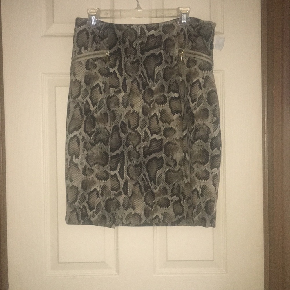 Michael Kors leopard print skirt size 14